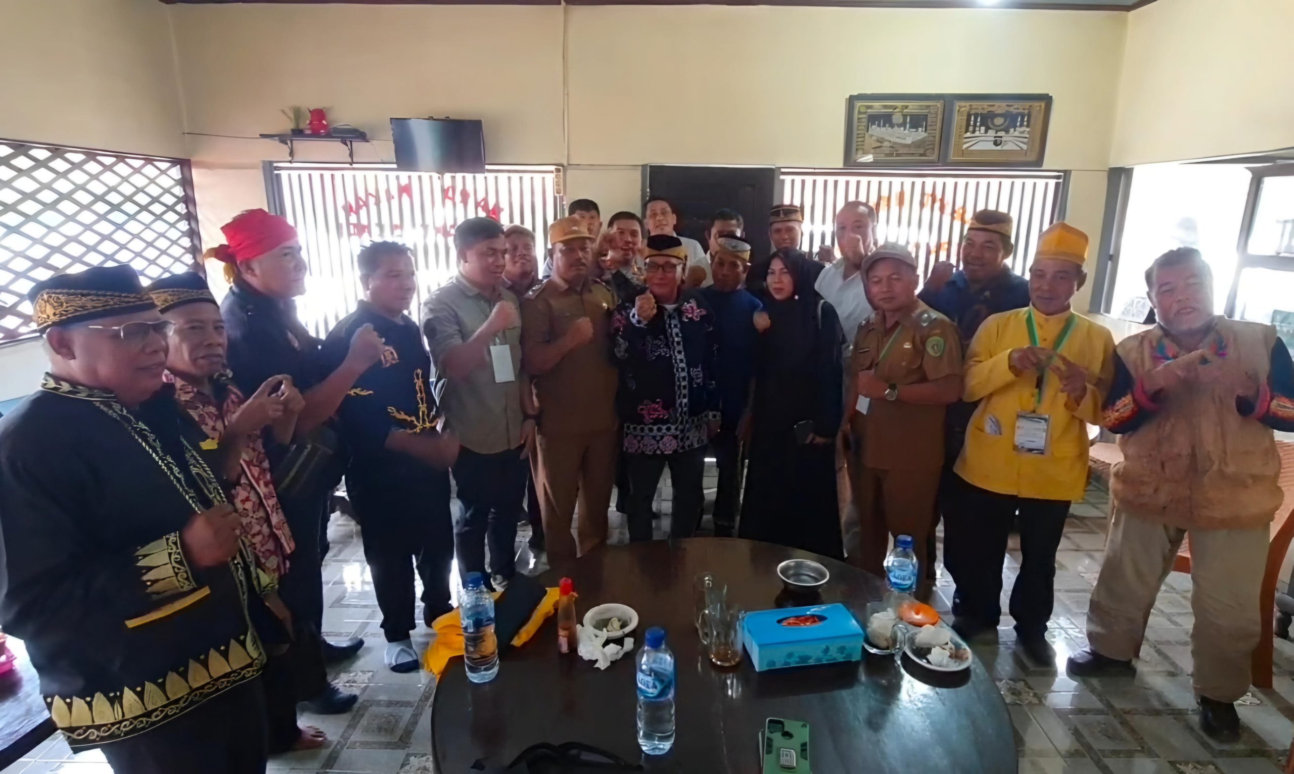 Para Tokoh Adat dan Tokoh Masyarakat PPU Komitmen Dukungan Pembangunan IKN Para Tokoh Adat dan Tokoh Masyarakat PPU Komitmen Dukungan Pembangunan IKN