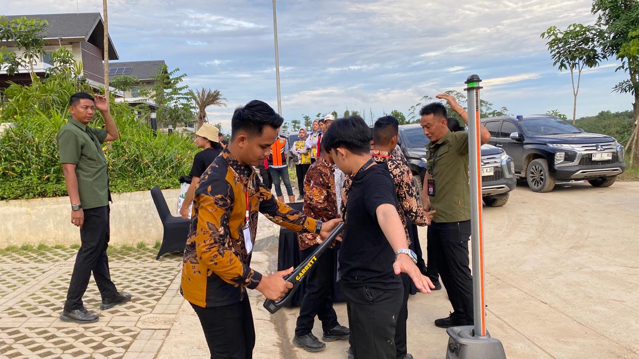 Ribuan Personil TNI-Polri Amankan Kunjungan Kerja Presiden RI di Ibu Kota Nusantara Ribuan Personil TNI-Polri Amankan Kunjungan Kerja Presiden RI di Ibu Kota Nusantara