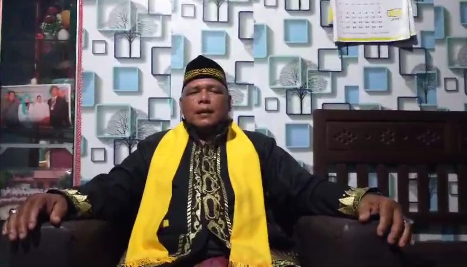 Kepala Adat Paser Kutuk Keras Pernyataan Massimiliano, Minta Tindak Tegas! Kepala Adat Paser Kutuk Keras Pernyataan Massimiliano, Minta Tindak Tegas!