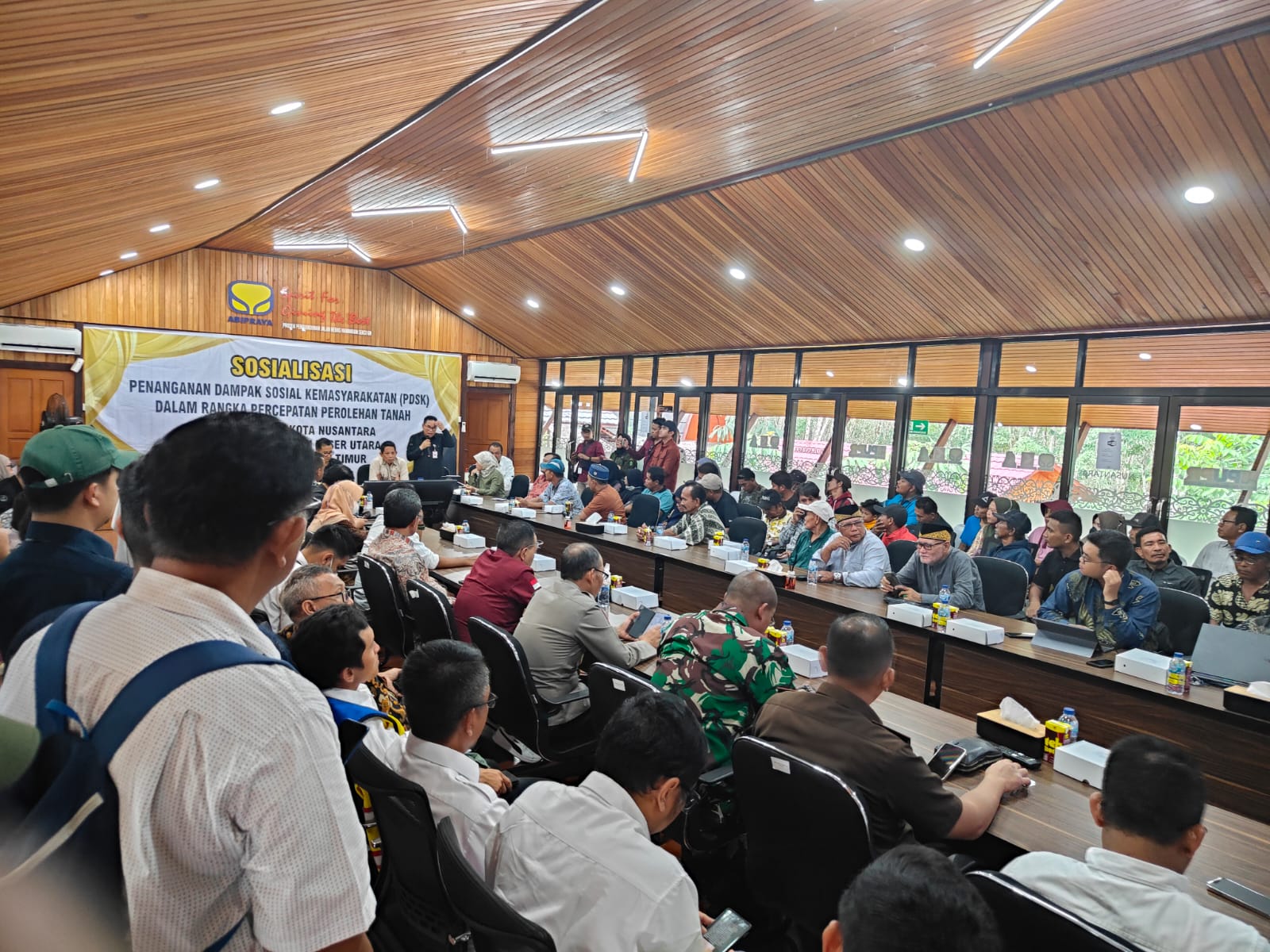 Sosialisasi Penting Penanganan Dampak Sosial IKN di Sepaku: Tokoh Adat dan Masyarakat Sampaikan Aspirasinya Sosialisasi Penting Penanganan Dampak Sosial IKN di Sepaku: Tokoh Adat dan Masyarakat Sampaikan Aspirasinya