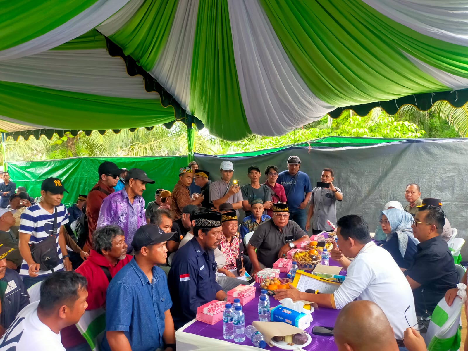 Pj. Gubernur Kaltim dan Deputi OIKN Tinjau Lapangan, Pastikan Tak Ada Warga Dirugikan oleh Proyek Jalan Tol IKN