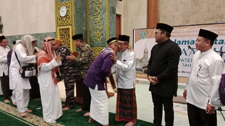 Kasmidi Bulang Puji Kepulangan Jamaah Haji Kutim: Kasmidi Bulang Puji Kepulangan Jamaah Haji Kutim: