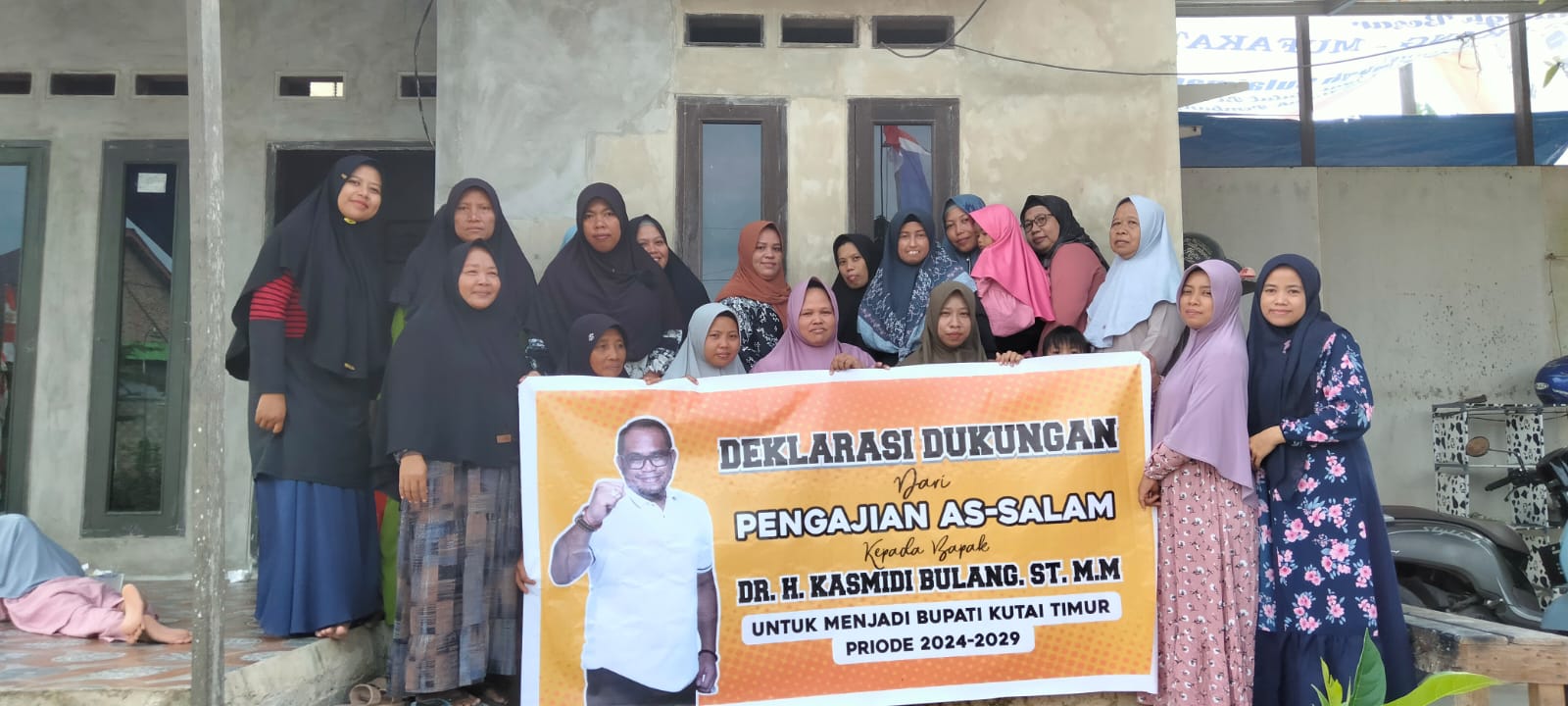Ibu-Ibu Pengajian Al Salam Resmi Dukung Kasmidi Bulang